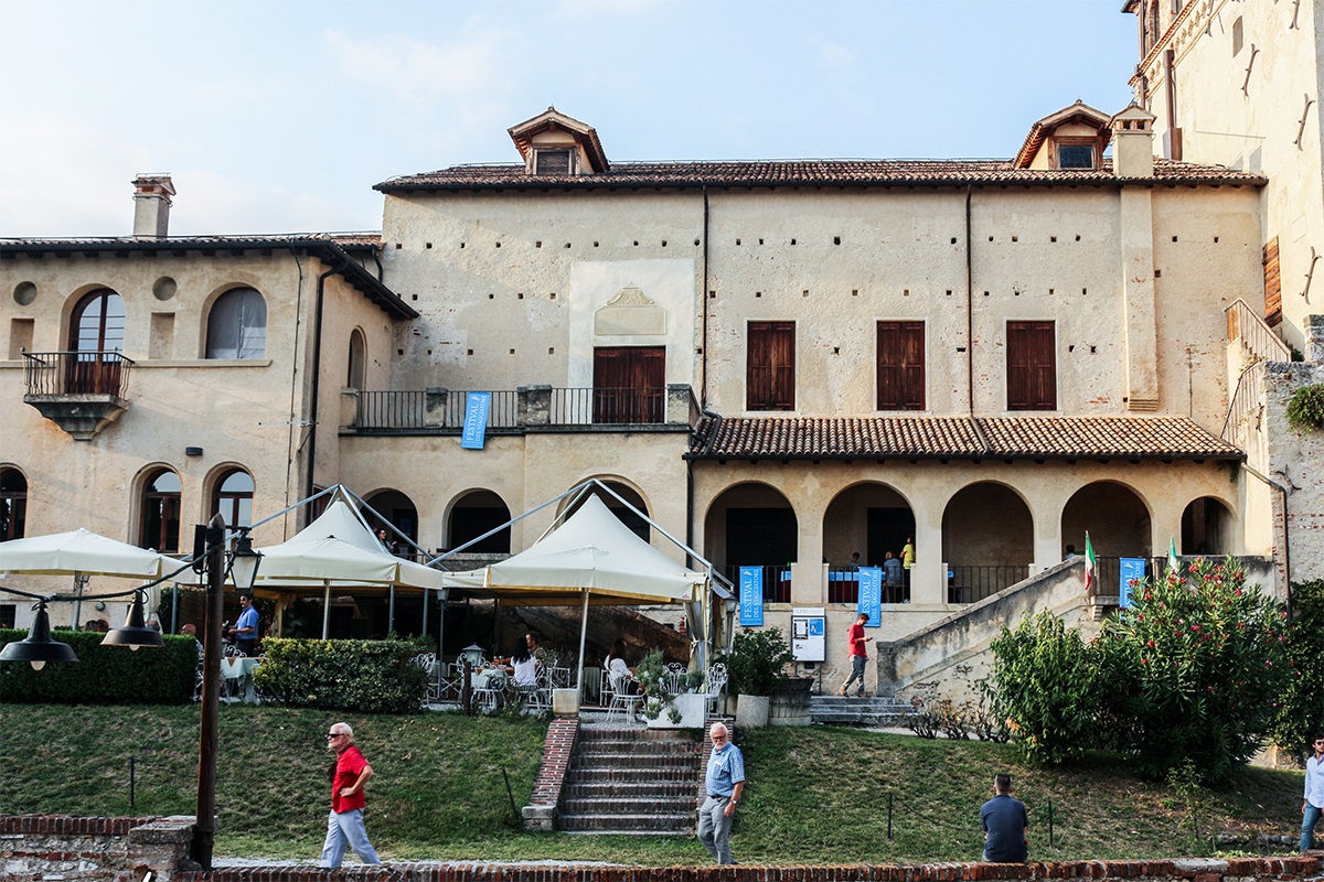 LOCATION Castello regina Cornaro teatro Duse