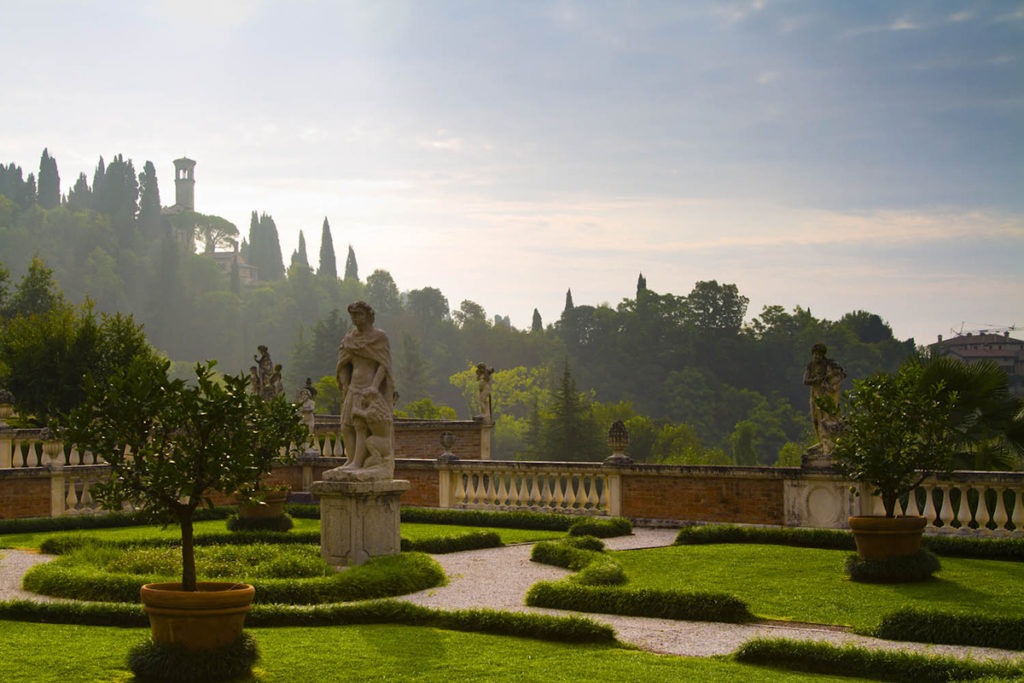 Italy, Asolo, Villa De Mattia, giardino