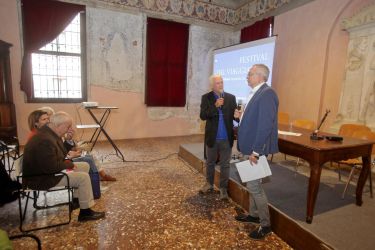 “Il giro del mondo in una piazza” - Aldo Pavan e Alessandro Comin