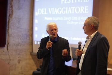 “Il giro del mondo in una piazza” - Aldo Pavan e Alessandro Comin