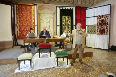 “Attraverso i secoli…su un filo di seta” - Claudio Marcolongo spiega la costruzione delle sedie del Caffè Pedrocchi di Padova