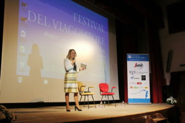 “Manuale di sopravvivenza per italiani all’estero” - Giulia Cananzi introduce Svevo Moltrasio e Andrea D’Addio