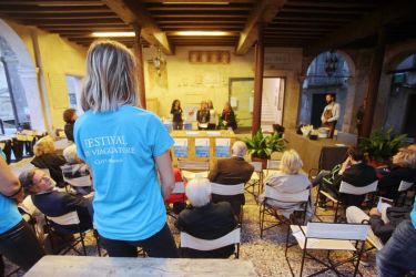Spritz del Viaggiatore incontra Spritz Letterario - Un brindisi per "Il Veneto Legge"