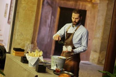 Henry's Bar, Un brindisi per "il veneto legge".