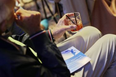 Henry's Bar, Un brindisi per "il veneto legge".
